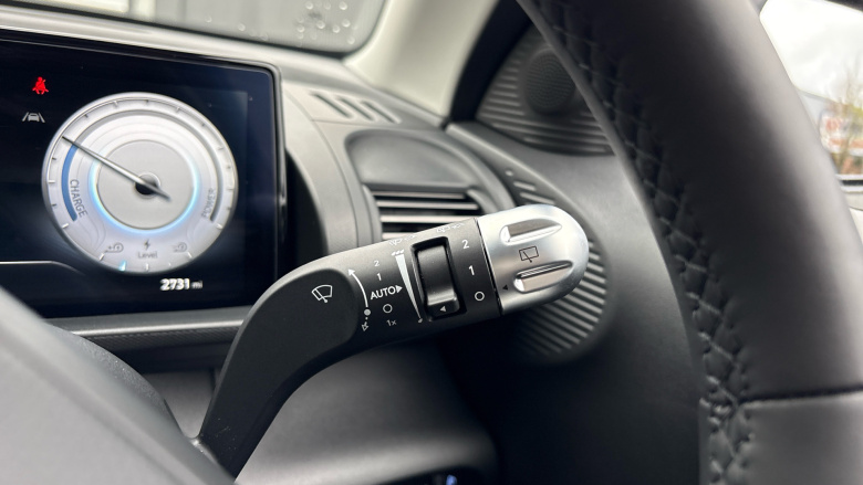 Hyundai INSTER 85kW 02 49kWh 5dr Auto Electric Hatchback